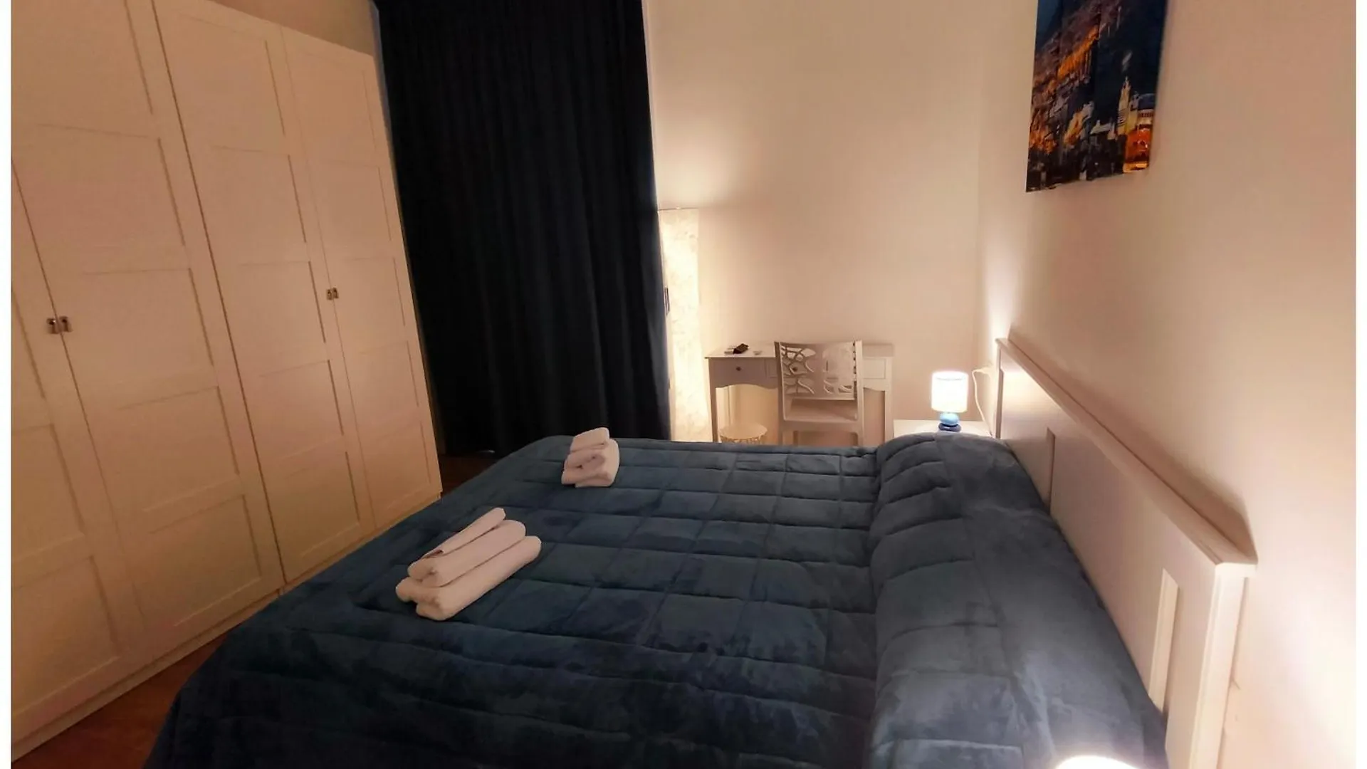 Le Follie Parthenopee Bed & Breakfast Naples Italy
