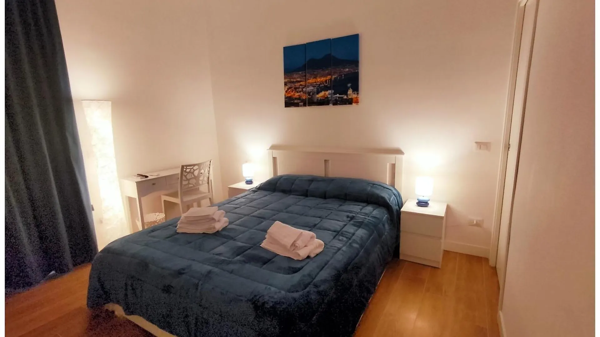 Le Follie Parthenopee Bed & Breakfast Naples Italy