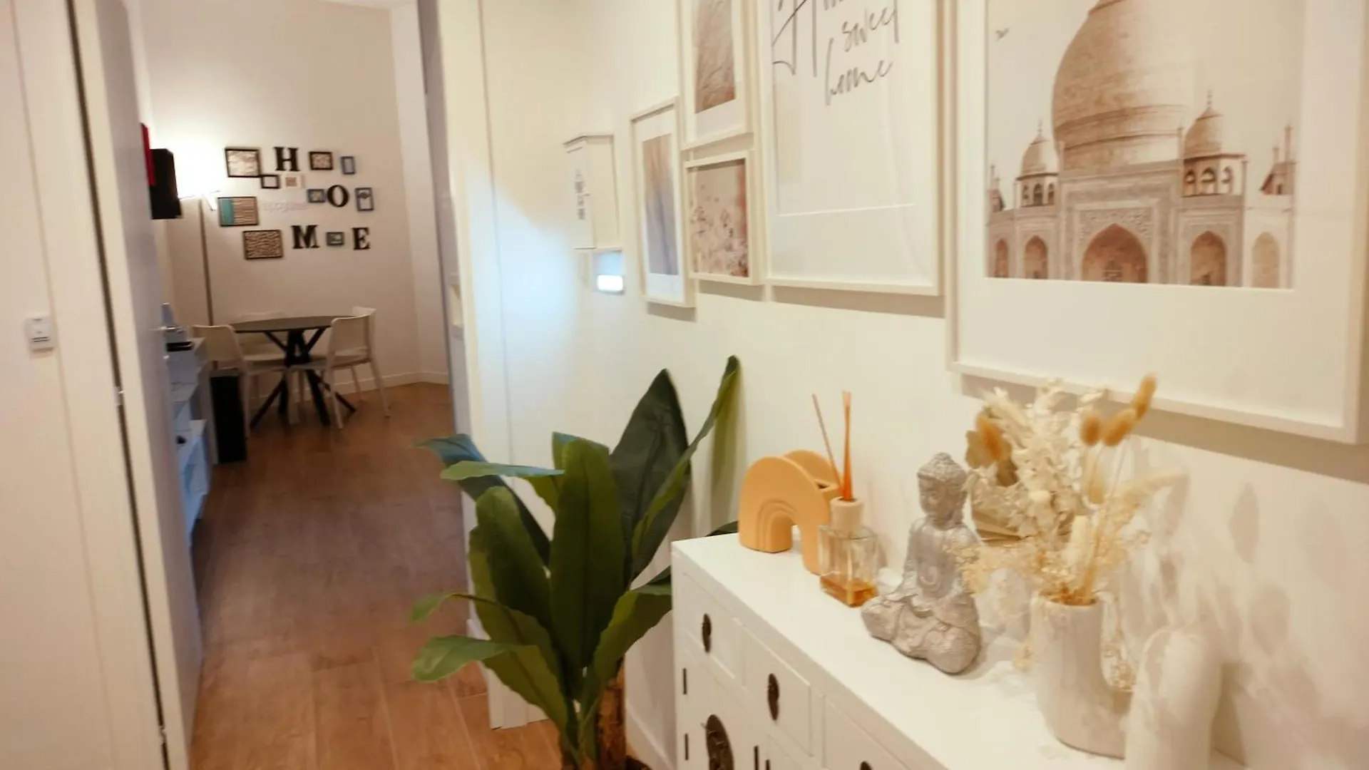 Le Follie Parthenopee Bed & Breakfast Naples